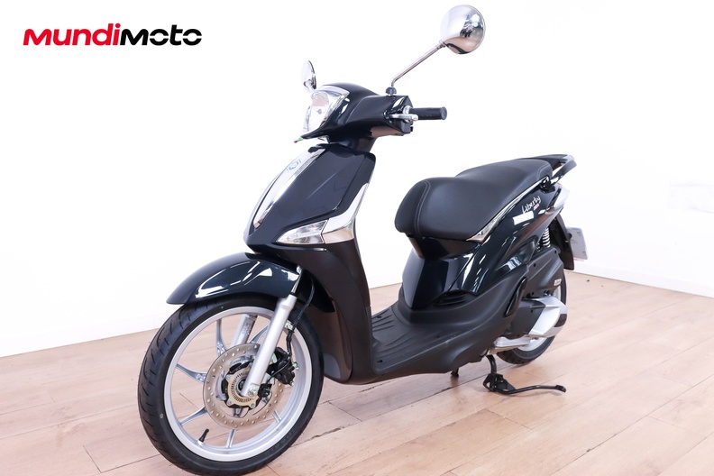 Motorbike image 6