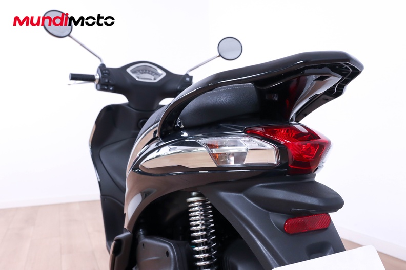 Motorbike image 8