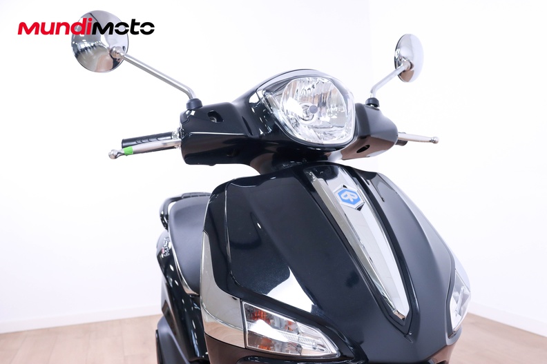 Motorbike image 4