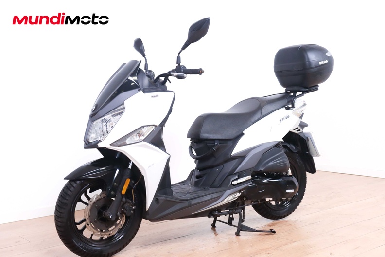 Motorbike image 7