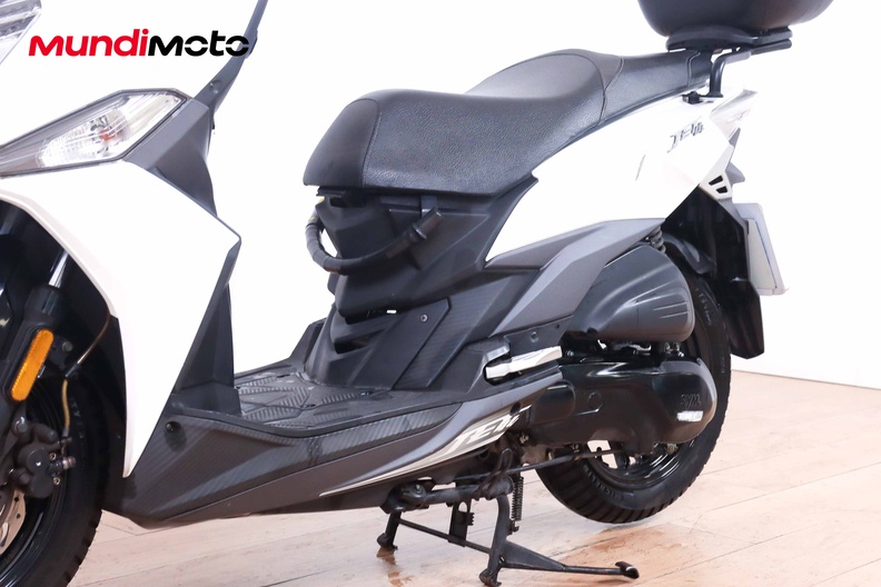 Motorbike image 8
