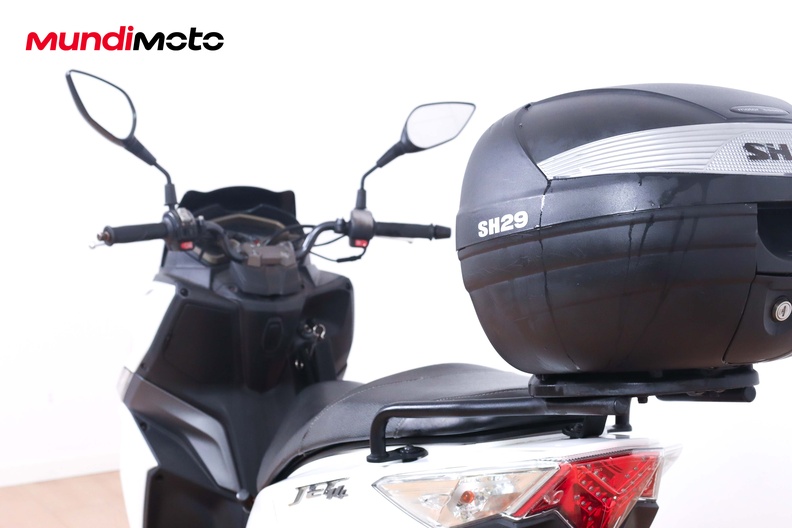 Motorbike image 9