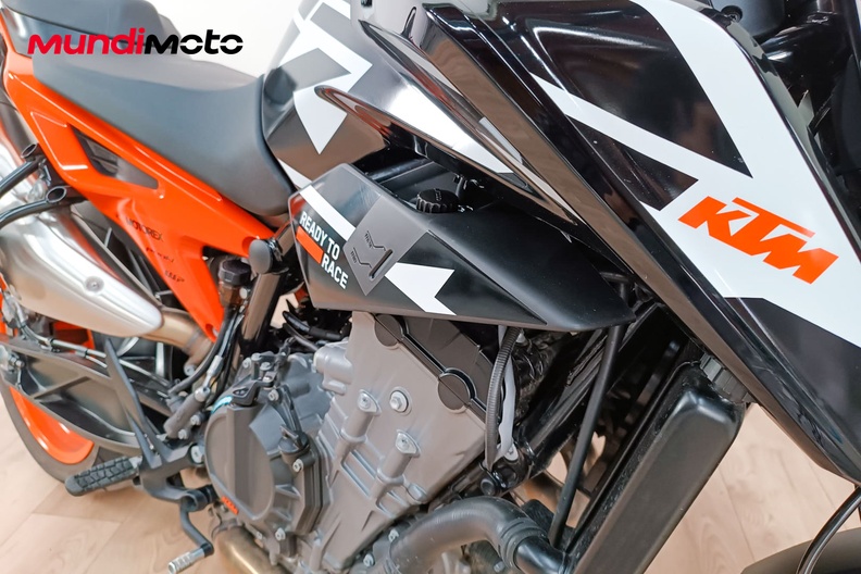 Motorbike image 4