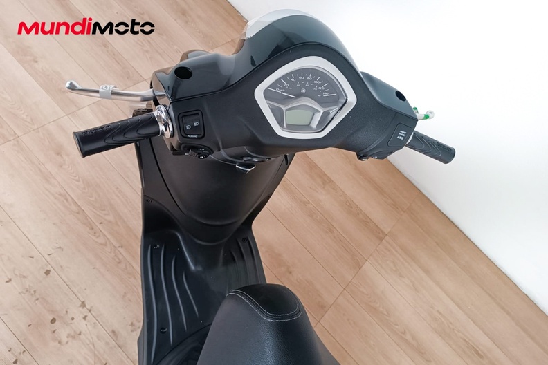 Motorbike image 10