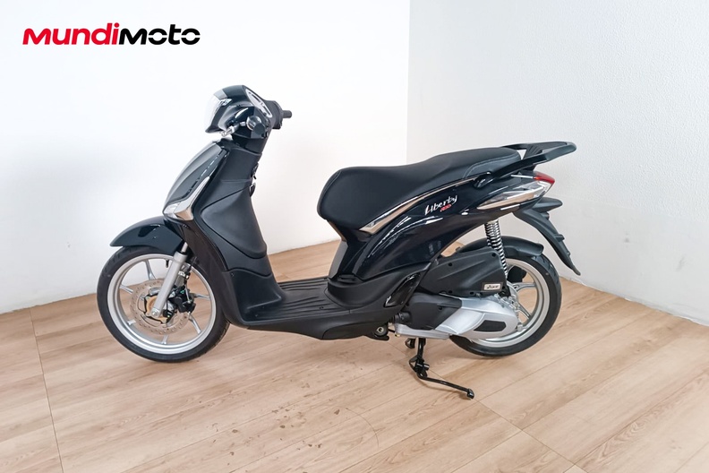 Motorbike image 5