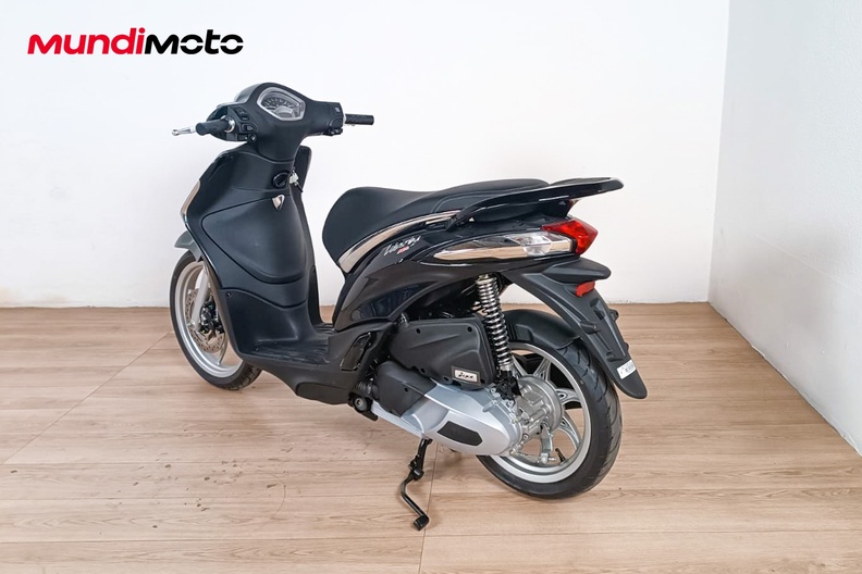 Motorbike image 7