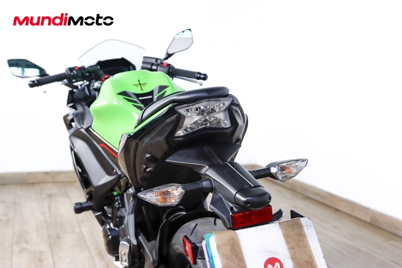 Motorbike image 9