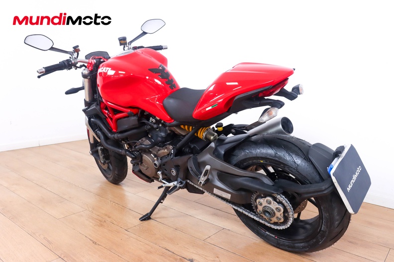 Motorbike image 6