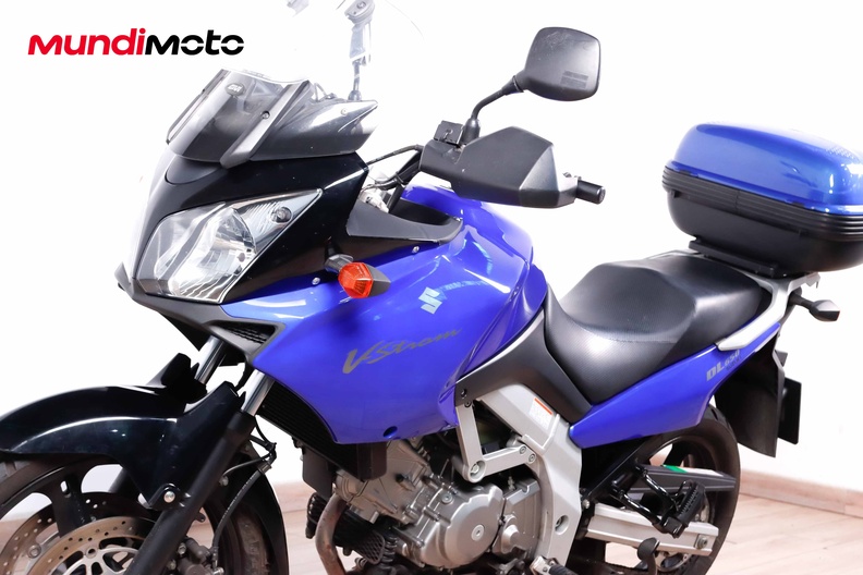 Motorbike image 9