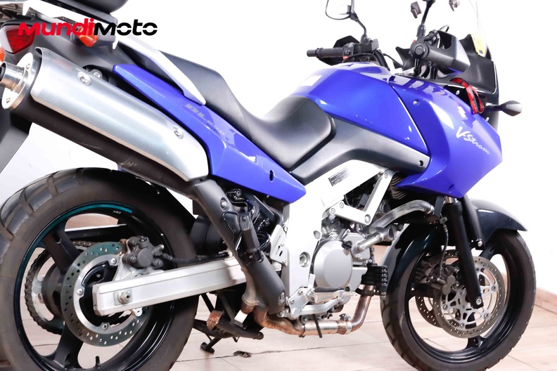 Motorbike image 3