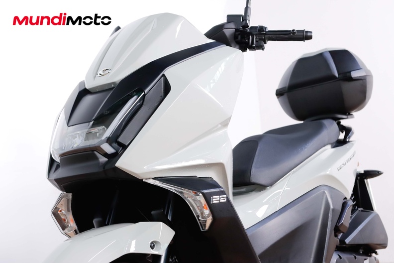 Motorbike image 8