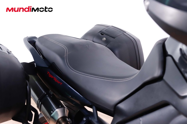Motorbike image 13