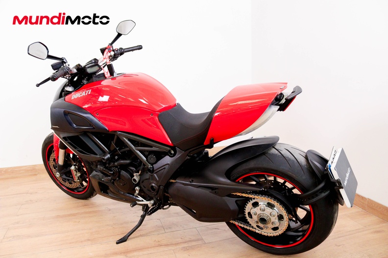 Motorbike image 7