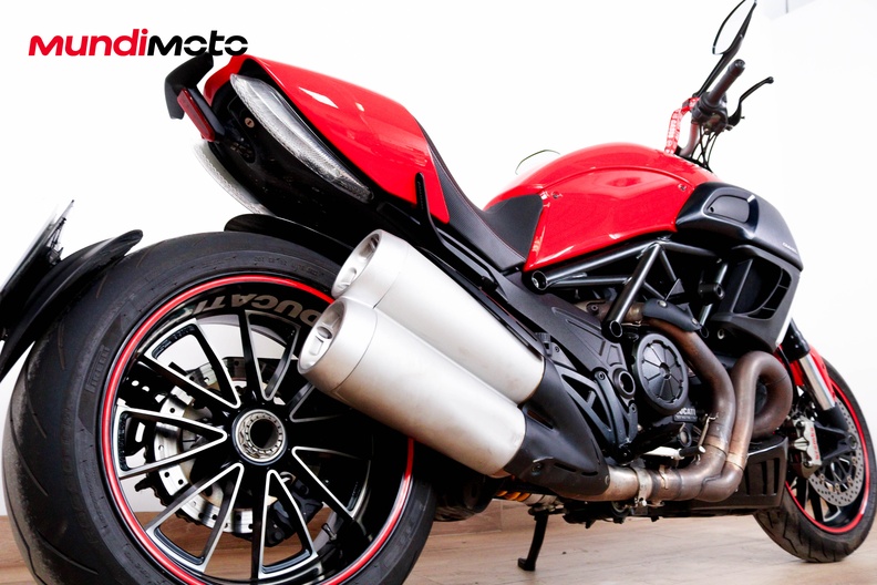 Motorbike image 3
