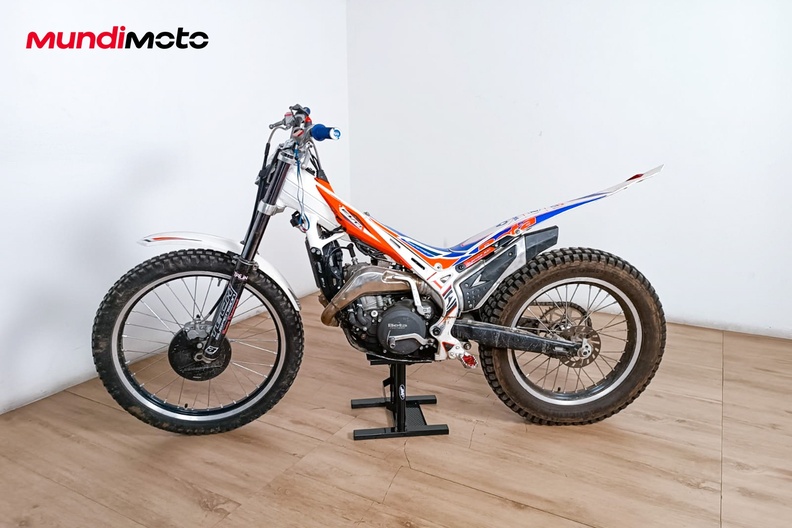 Motorbike image 5