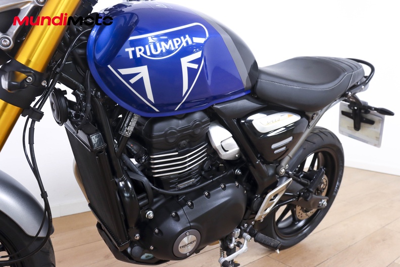 Motorbike image 8