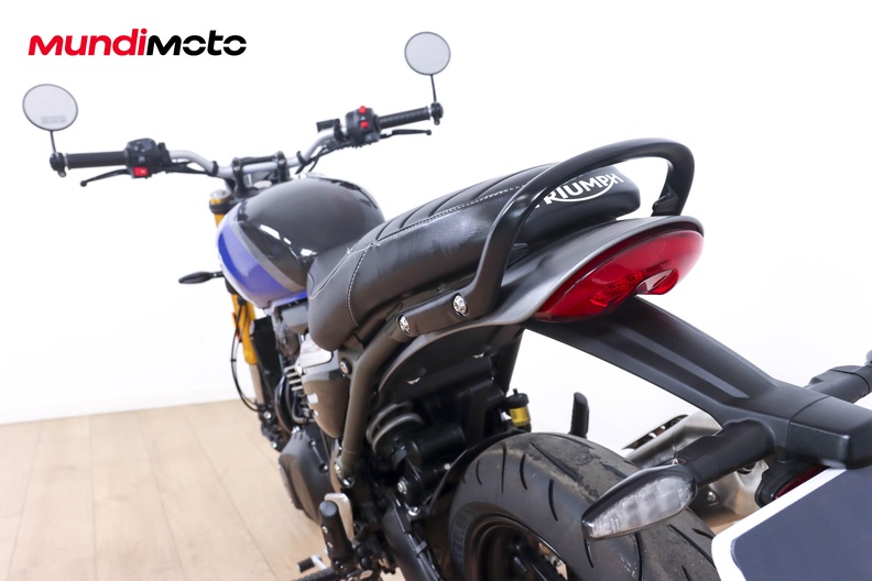 Motorbike image 9