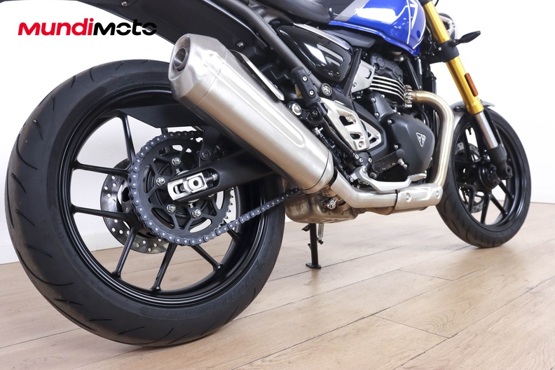 Motorbike image 3