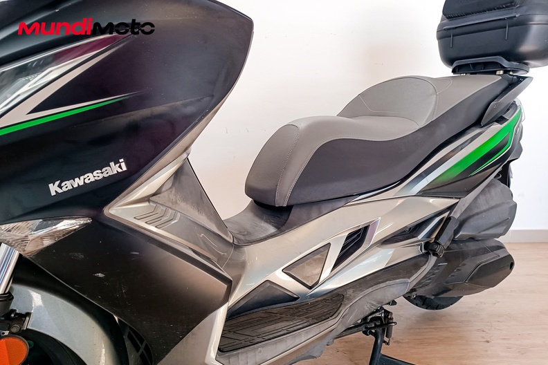 Motorbike image 9