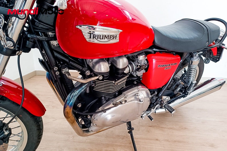 Motorbike image 9