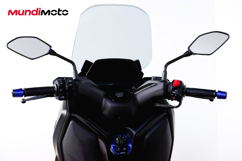 Motorbike image 10