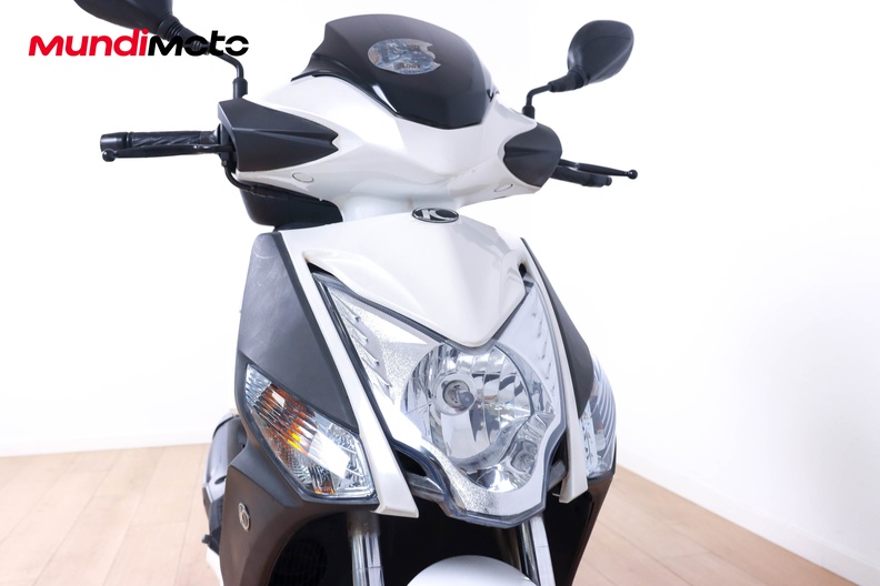 Motorbike image 4