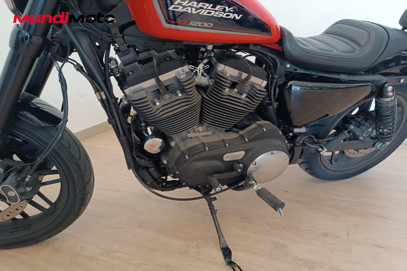 Motorbike image 9