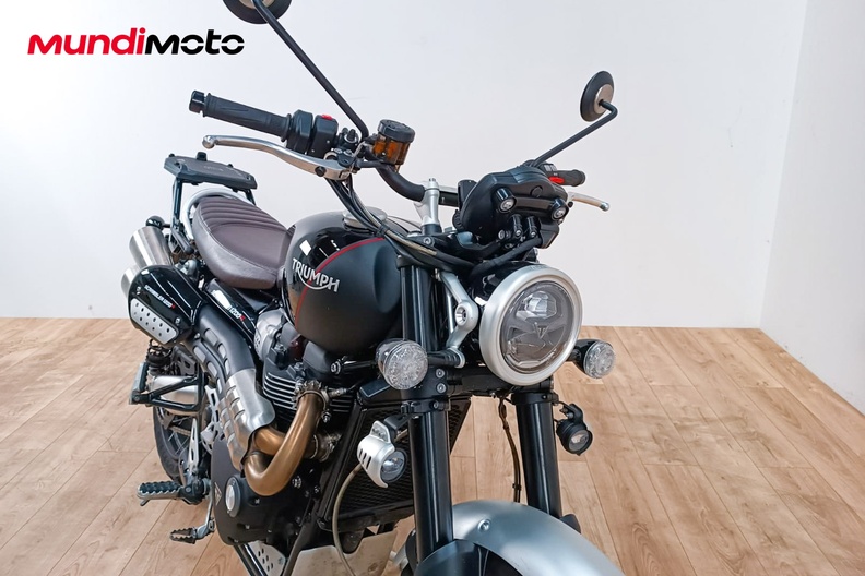 Motorbike image 4