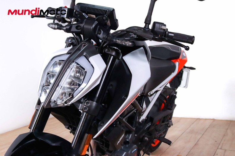 Motorbike image 8