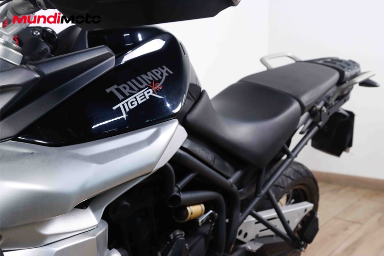 Motorbike image 9