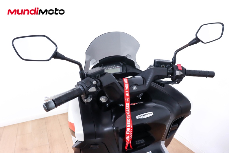 Motorbike image 10