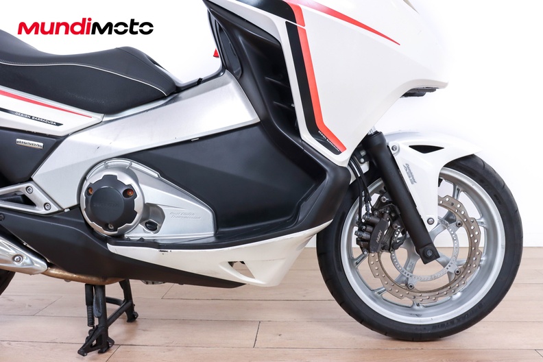 Motorbike image 12
