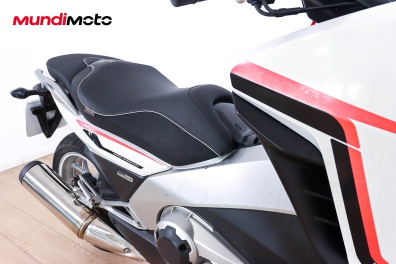 Motorbike image 13