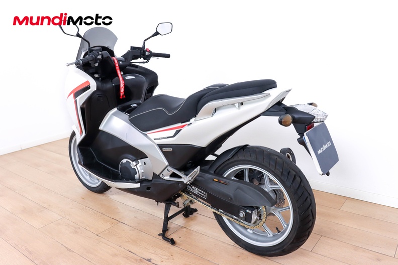 Motorbike image 6