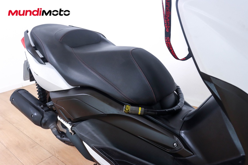 Motorbike image 12
