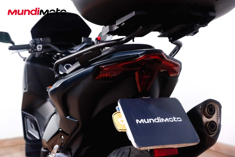 Motorbike image 9