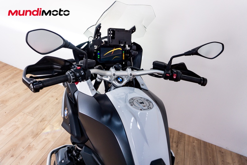 Motorbike image 10