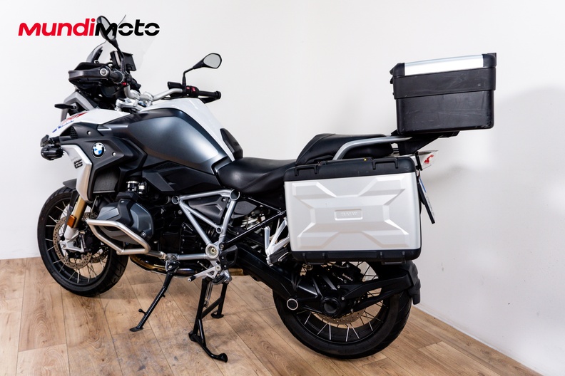 Motorbike image 7