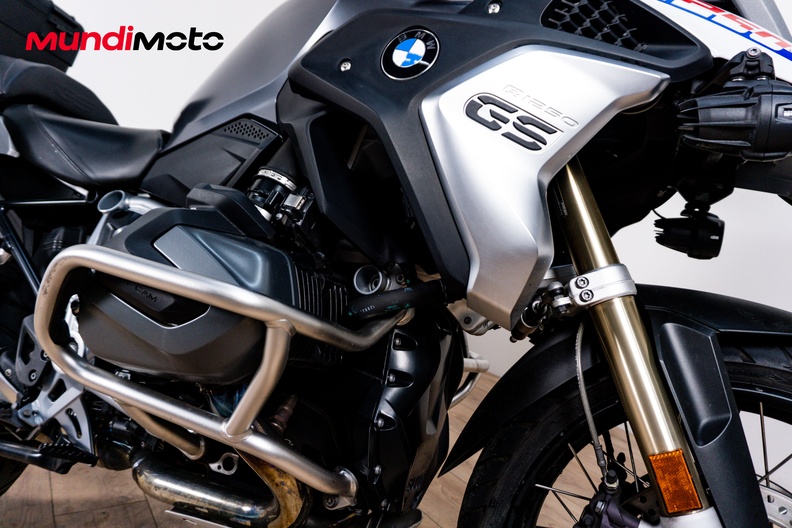 Motorbike image 4