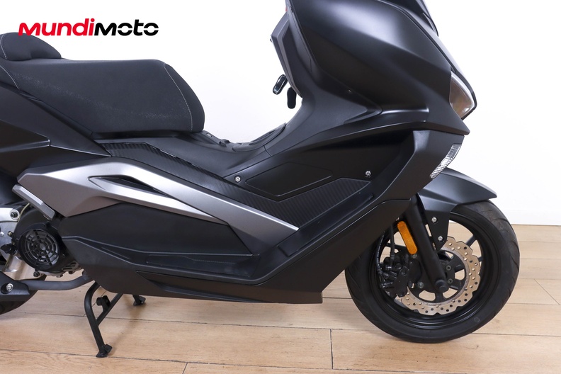 Motorbike image 13