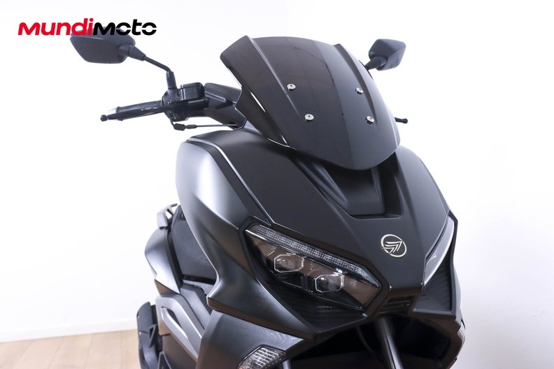 Motorbike image 4