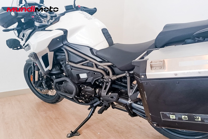 Motorbike image 8