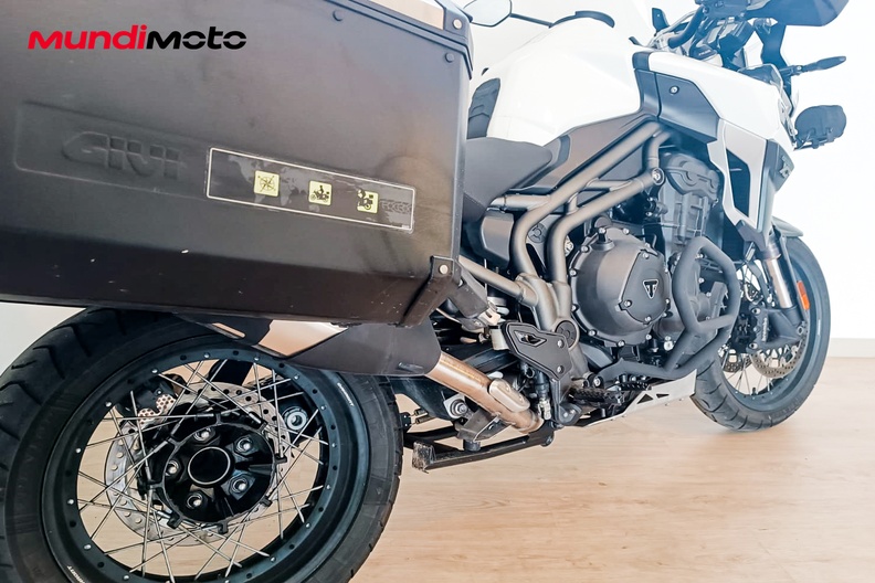 Motorbike image 3