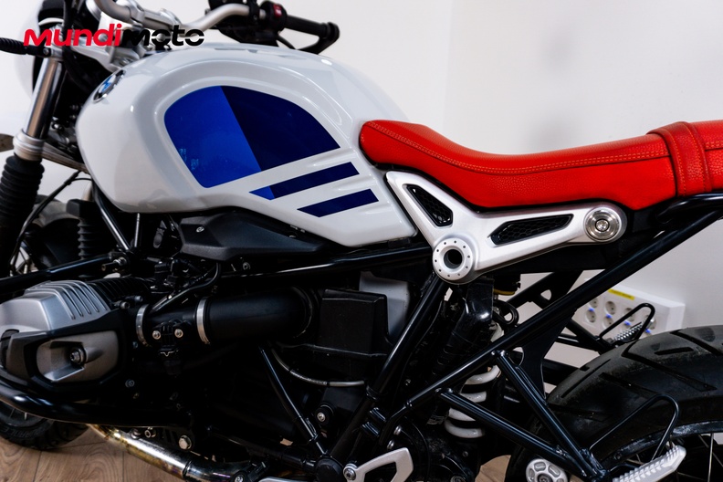 Motorbike image 8