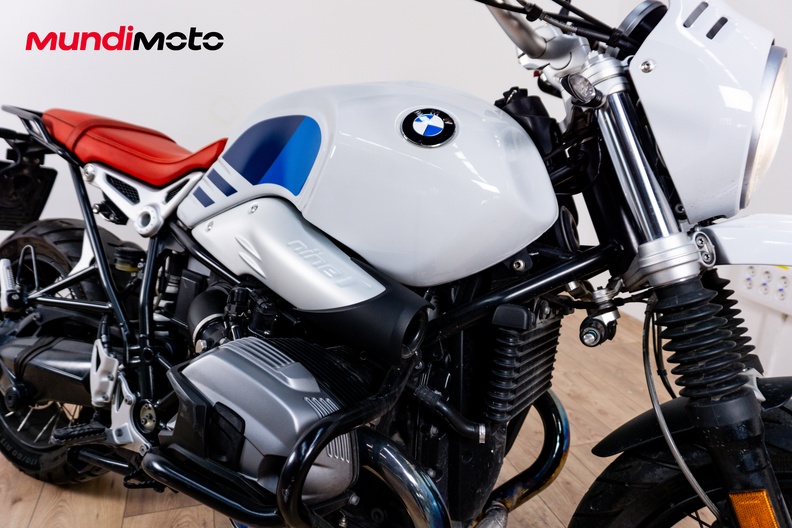 Motorbike image 4
