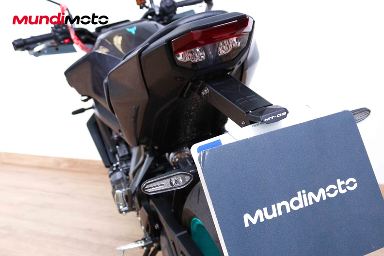 Motorbike image 9