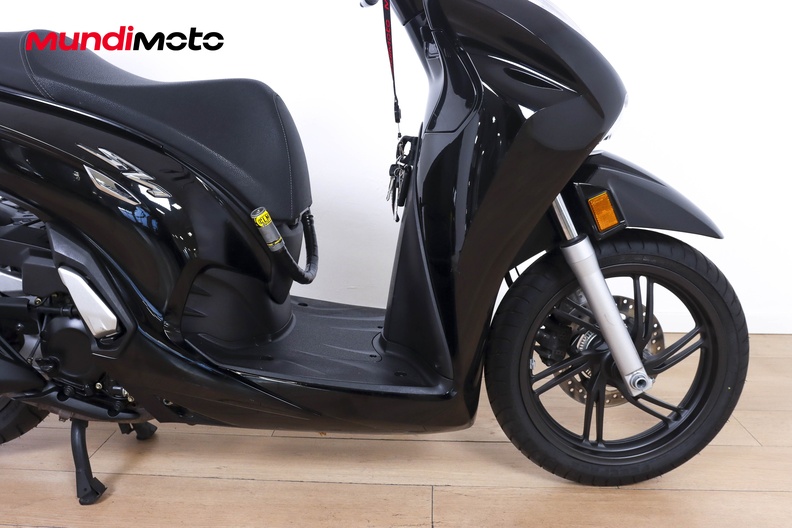 Motorbike image 12
