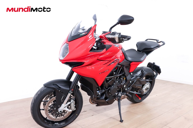 https://assets.mundimoto.com/images/14ff71cd-2b82-422d-be08-ab32d703b447/LEFT_FRONT-0_medium.jpg