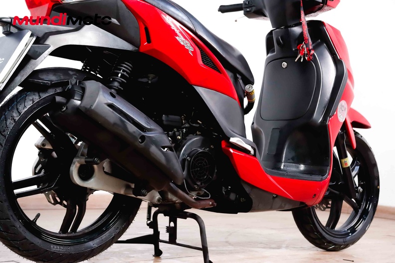 Motorbike image 3