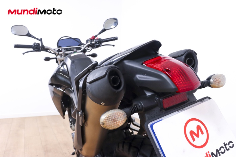 Motorbike image 9
